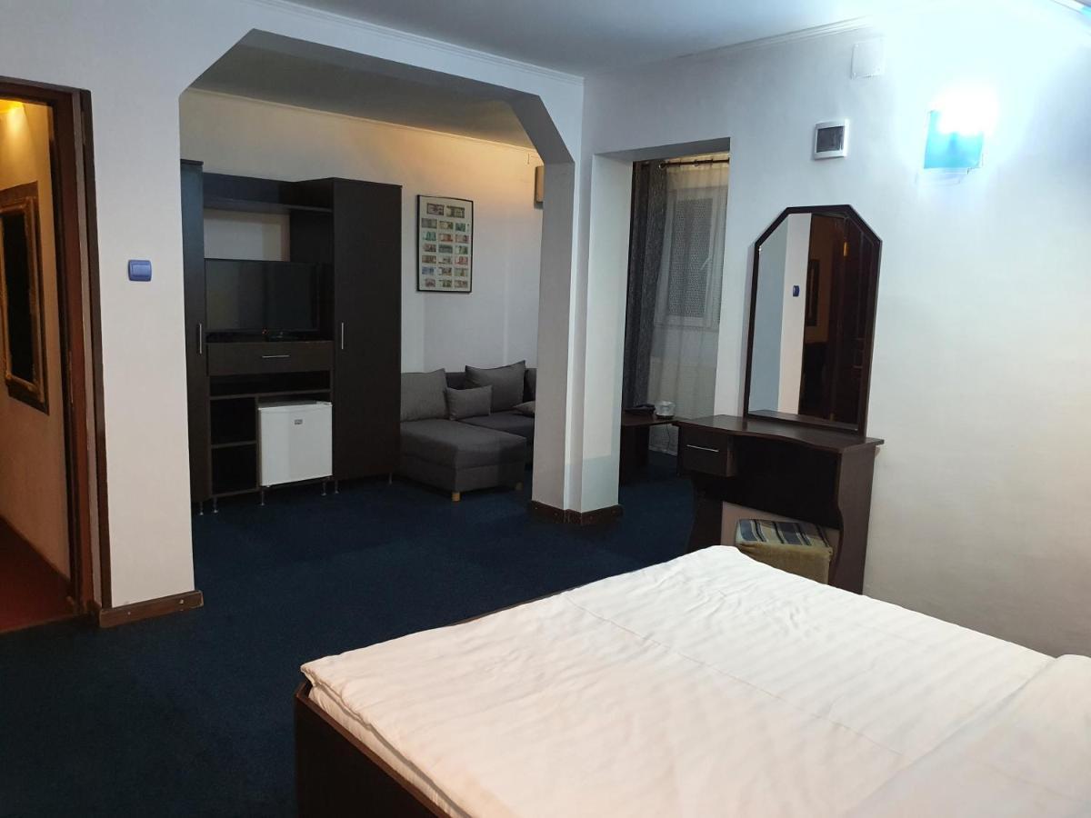 Motel Davios Târgu Jiu エクステリア 写真
